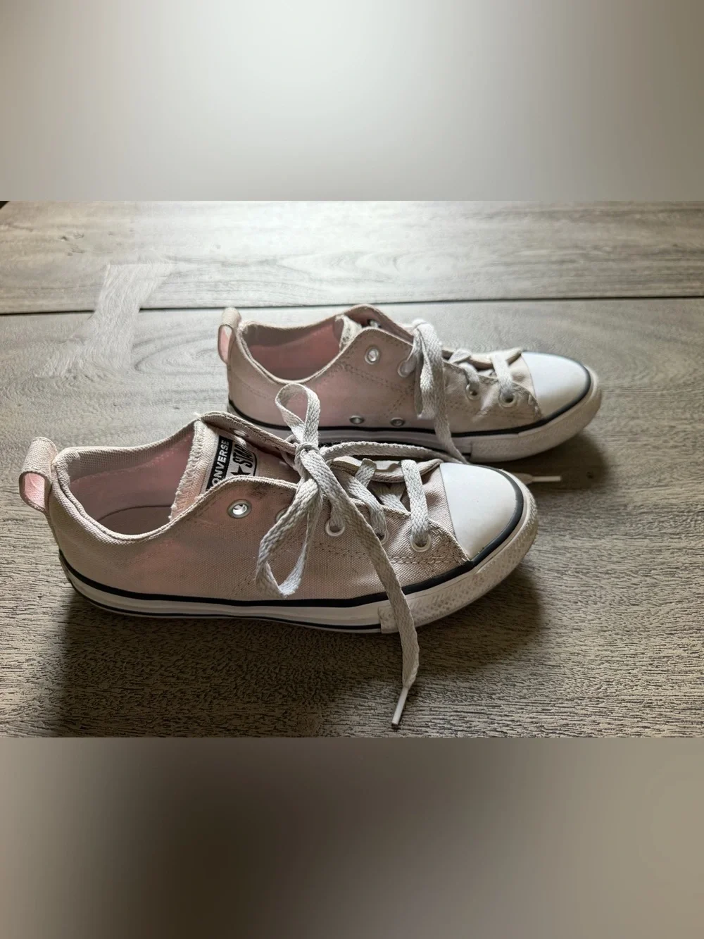 Converse Kids Low-Top Canvas Sneakers in Light Beige